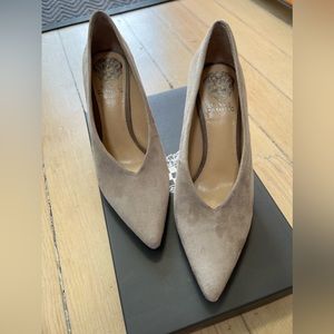 Vince Camuto heels / TENDIRA PUMP